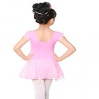 Pre ballet school for girls and boys from 3 to 4 years old.